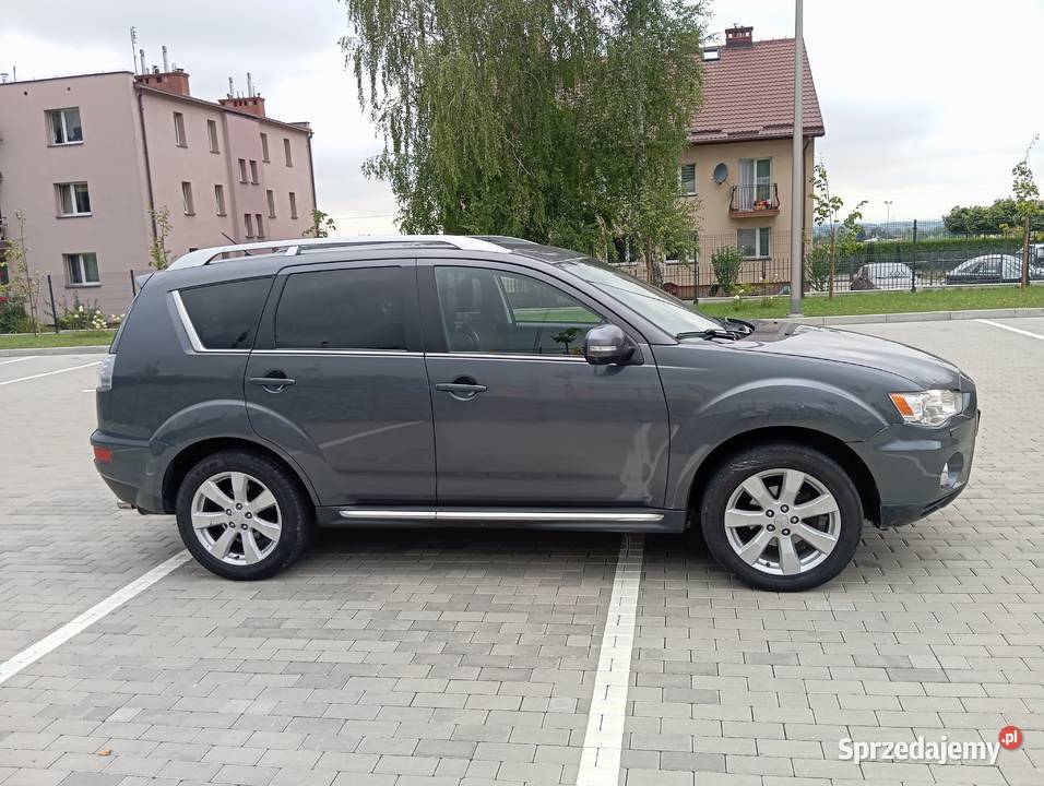 Mitsubishi Outlander LIFT 20d 140 4x4 7 osobowy 4/5 Kozy