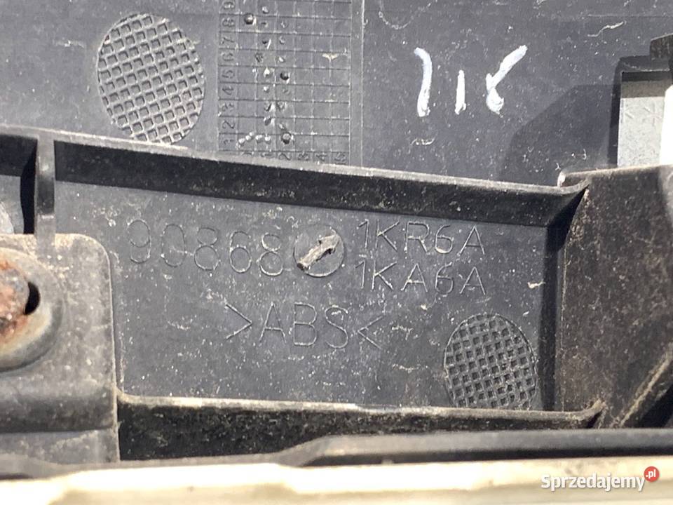 LISTWA KLAPY TYŁ NISSAN JUKE F15 Crossover osobowe