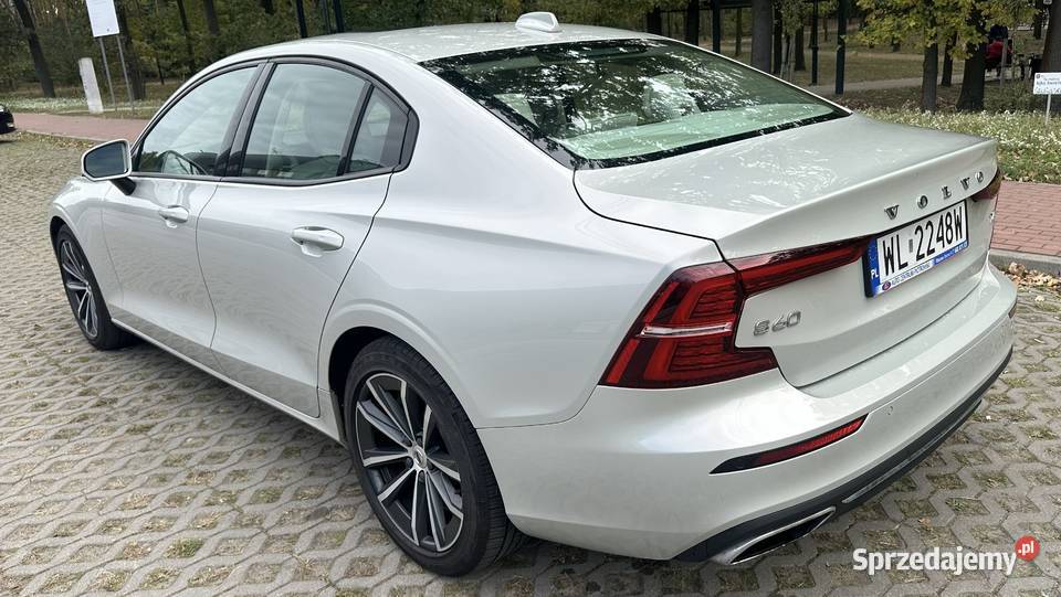 VOLVO S60 20 benzyna 310 AWD Momentum Pro 310KM