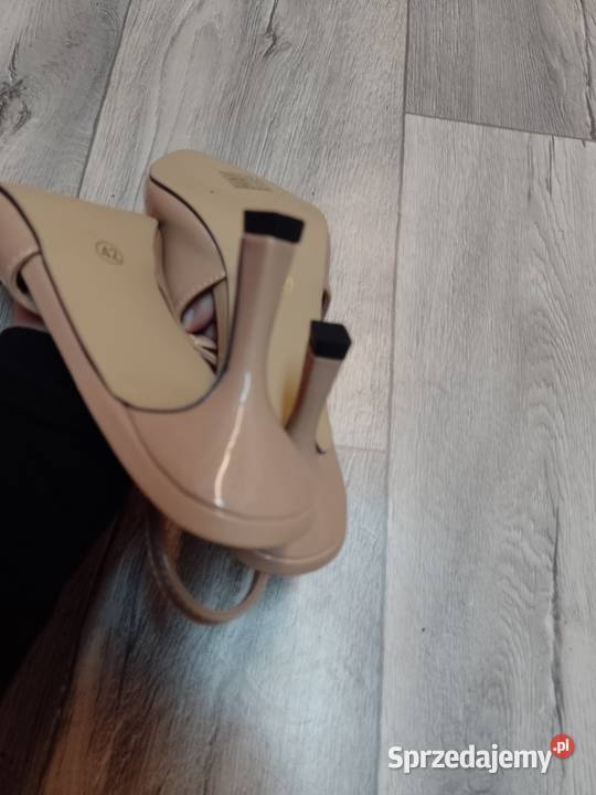 4041 Hologramowe beżowe czółenka wieczorowe z Kraków