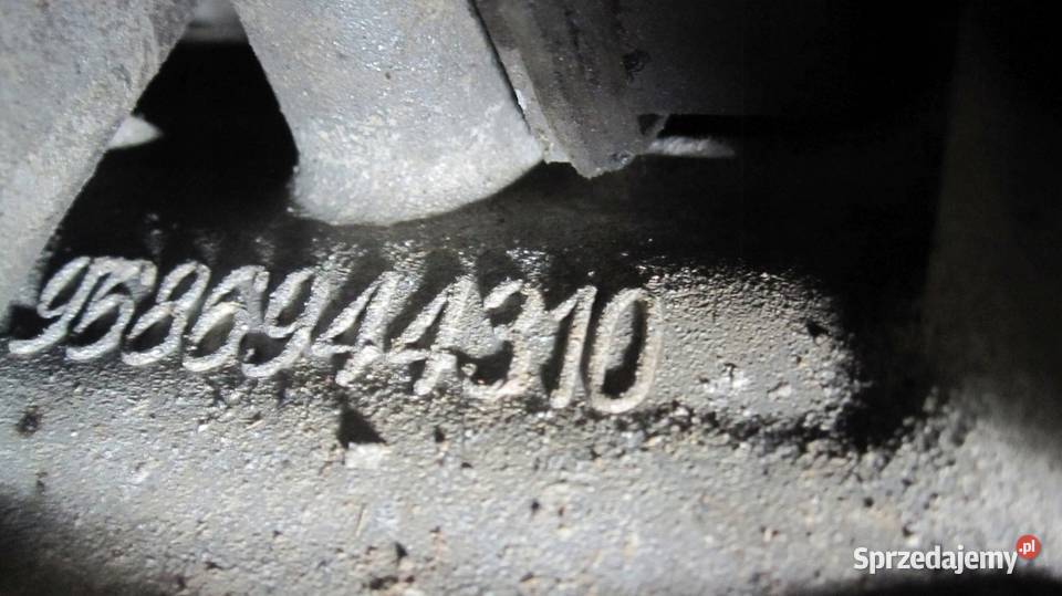 PEUGEOT 5008 C4 DS4 13r 16 EHDI 9H05 10JBFT osobowe