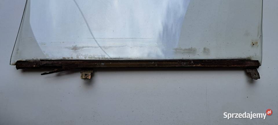 Szyba drzwi przednia prawa Mercedes W123 sedan Luzino