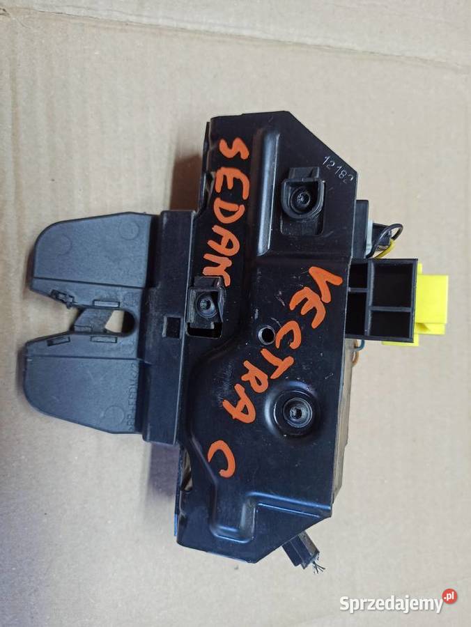 Opel Vectra C Sedan zamek klapy bagażnika tył osobowe Bolesławiec