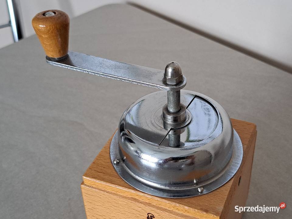 Młynek do pieprzu Bielsko z czasów PRLu Vintage Radom