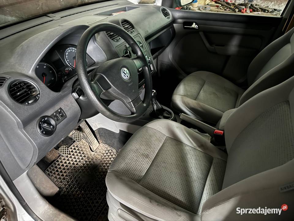 Syndyk sprzeda VW Caddy prod 2010 manualna Kielce sprzedam