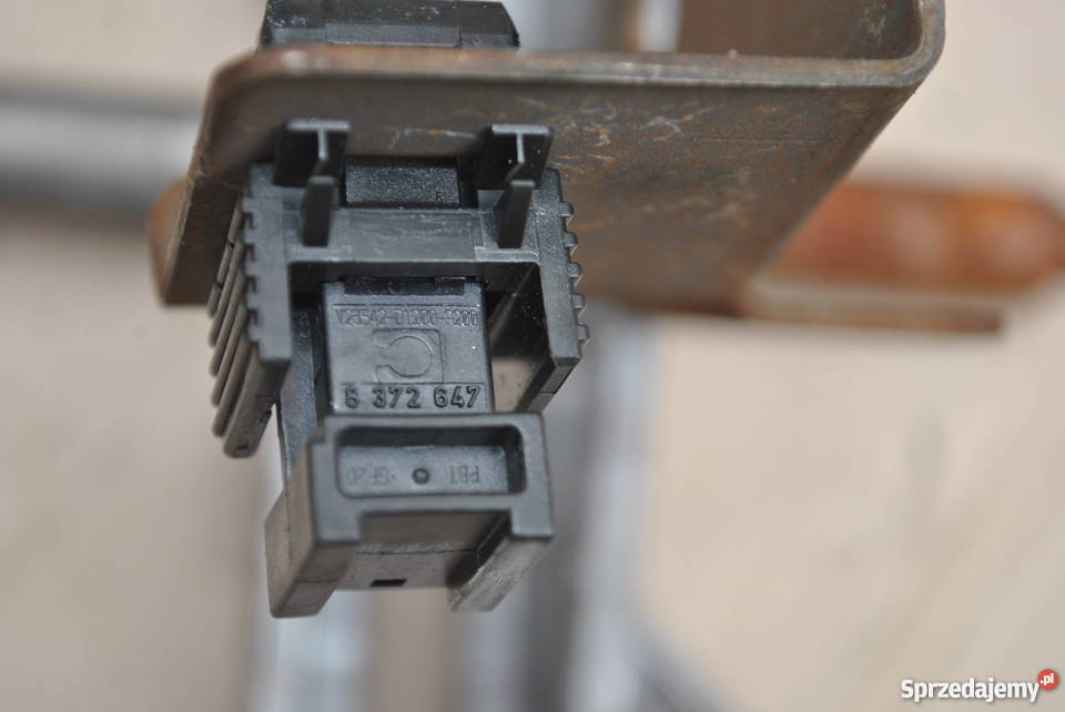 Włącznik światła stop BMW E46 E60 E70 E90 E81 osobowe Poręba