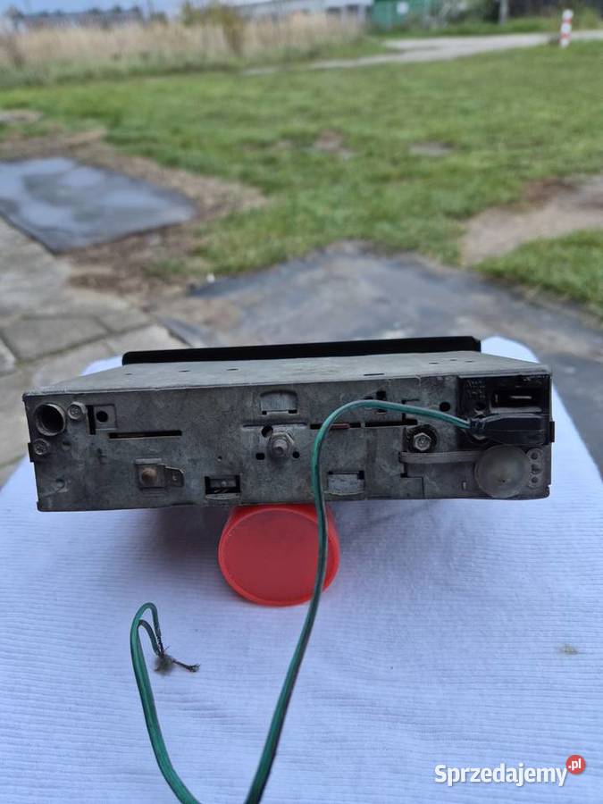 Sprzedam radio z lat 70 Antyki