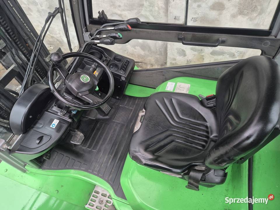 Wózek widłowy Cesab 3500 czyli Toyota 8FGF35 regulowane widły