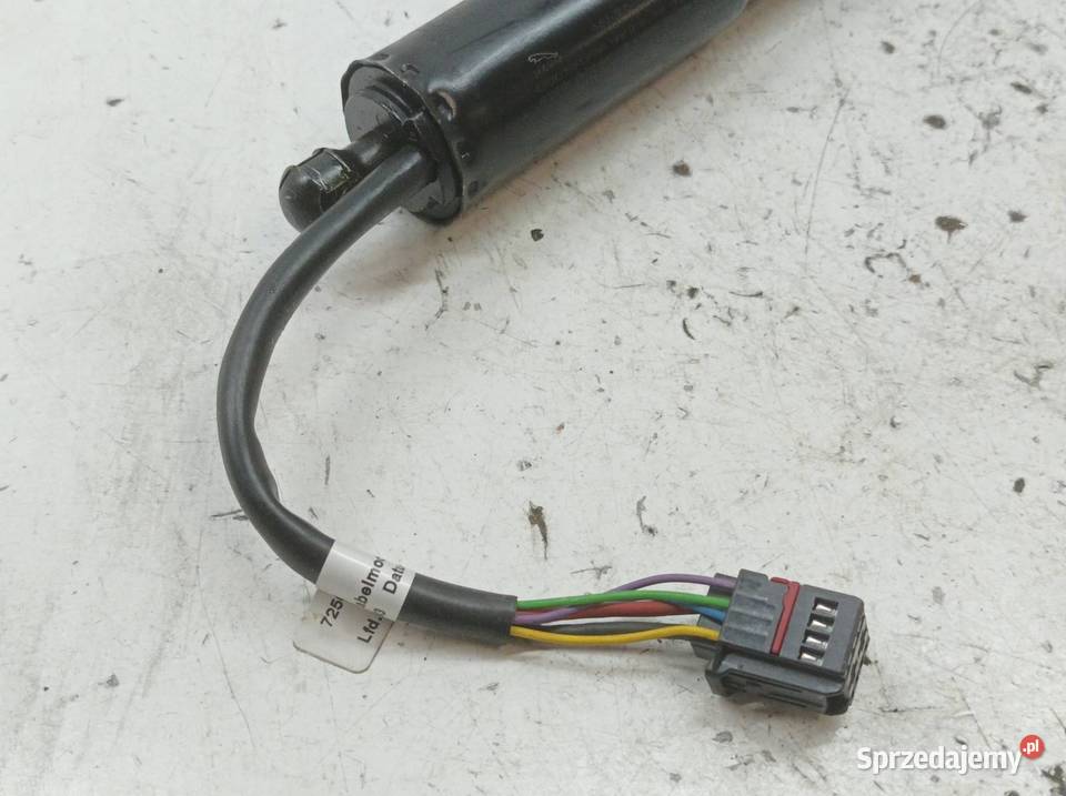 SIŁOWNIK KLAPY TYŁ BAGAŻNIKA ELEKTRYCZNEJ