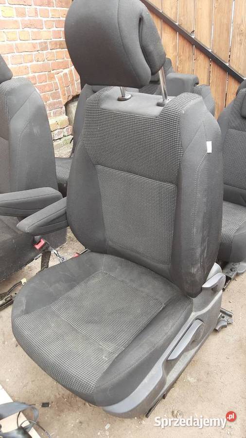 komplet foteli 7 miejsc Peugeot 5008 I pasy sprzedam