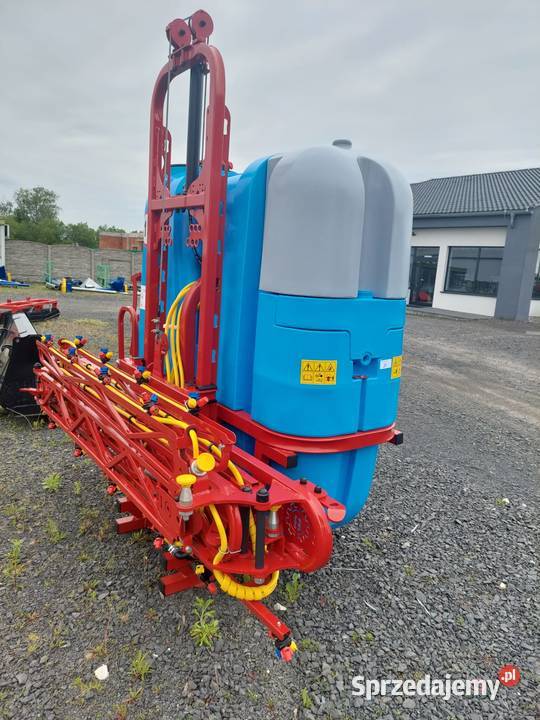 Opryskiwacz zawieszany 1200 l belka 12 m Olesno