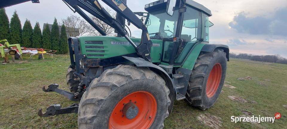 Fendt 514c z ładowaczem czołowym stoll Fendt Sarnówek
