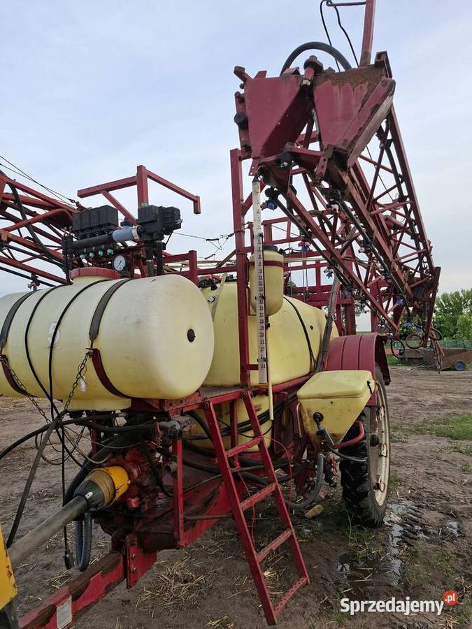 Opryskiwacz hardi TZY 2400 z komputerem Słupca