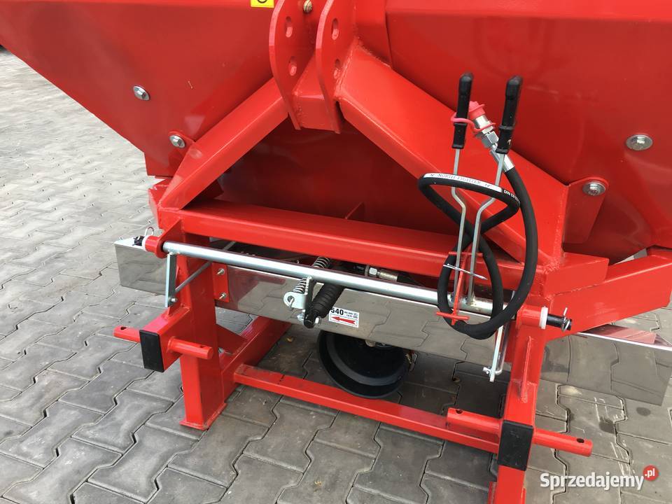 Rozsiewacz nawozów 600L TYTAN firmy STRUMYK Rozsiewacze nawozów lubelskie Ostrów Lubelski