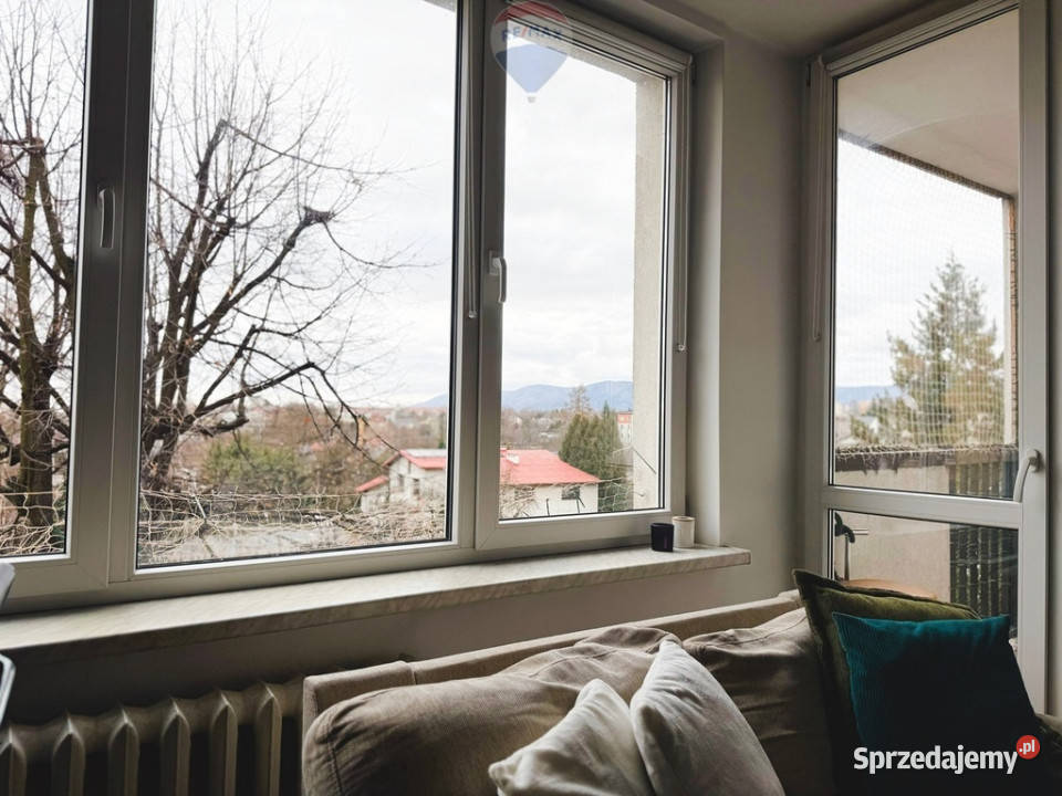 Kawalerka z oddzielną sypialnią i balkonem śląskie Bielsko-Biała