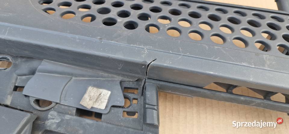 MERCEDES ANTOS GRILL ATRAPA MASKA A9618851453