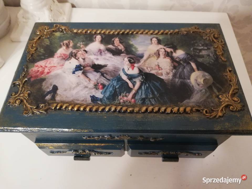 Toaletka z reliefami Kraków