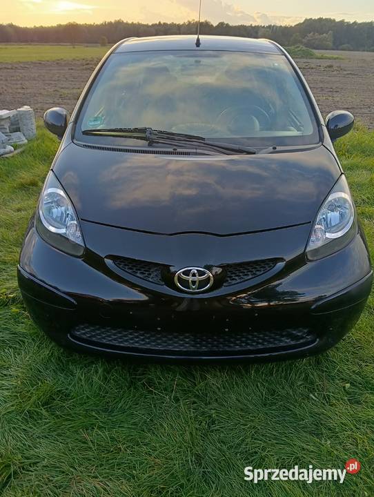 Toyota Aygo stan 140000km Janówek sprzedam