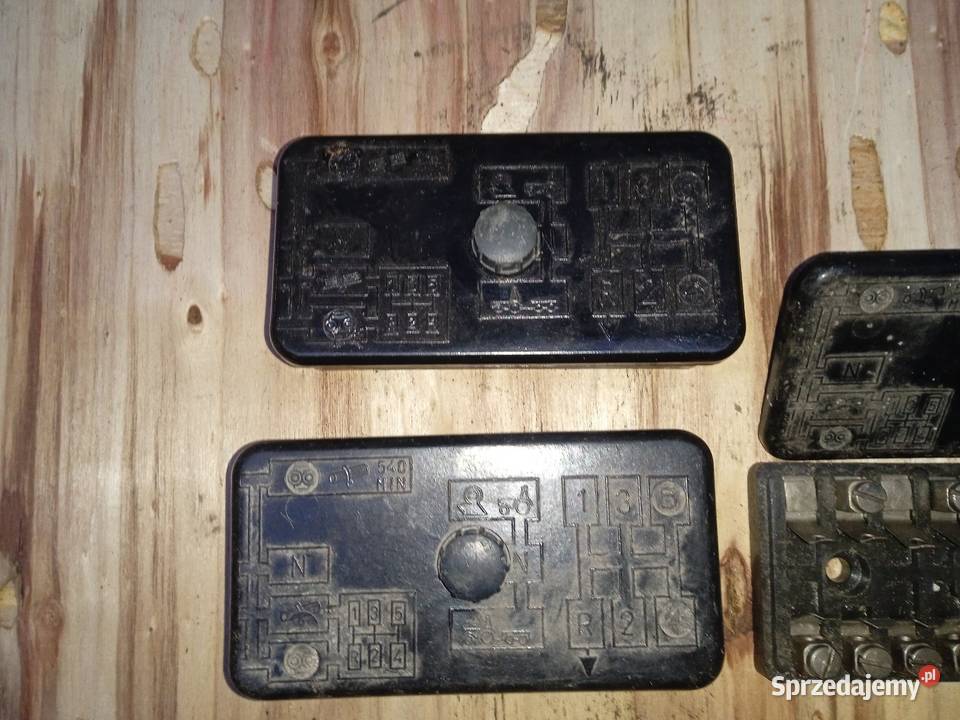 Skrzynka bezpieczników z czasów PRLu Ursus 4011 Pruszcz Gdański sprzedam