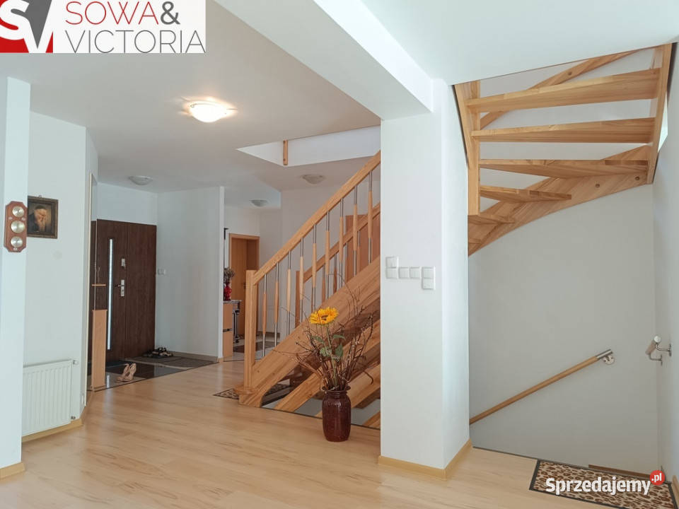 Komfortowy dom na Osiedlu Słonecznym Liczba pokoi 5 Nieruchomości dolnośląskie Świebodzice