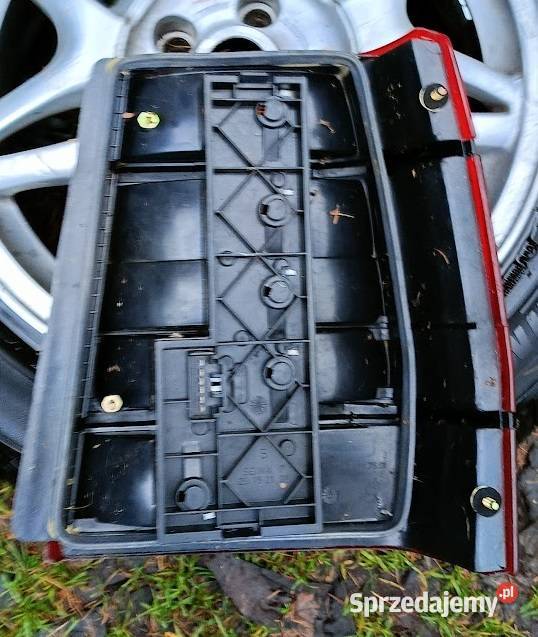 Lancia Thema 19921994 Mk1 Lampra tylna lewy tył Brzeszcze