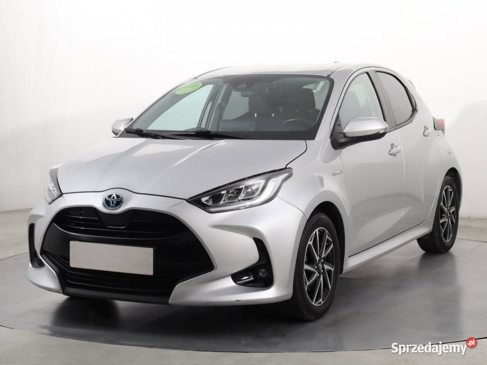 Toyota Yaris 15 VVTi Hybrid światła przeciwmgielne Samochody osobowe sprzedam