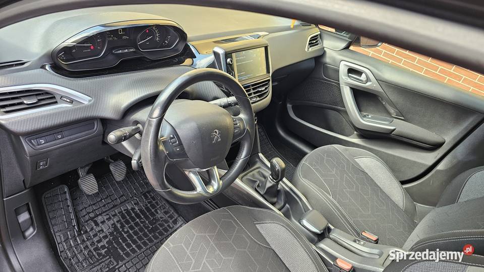 Peugeot 2008 12 82 2019r 59000 Navi Panorama Zarszyn