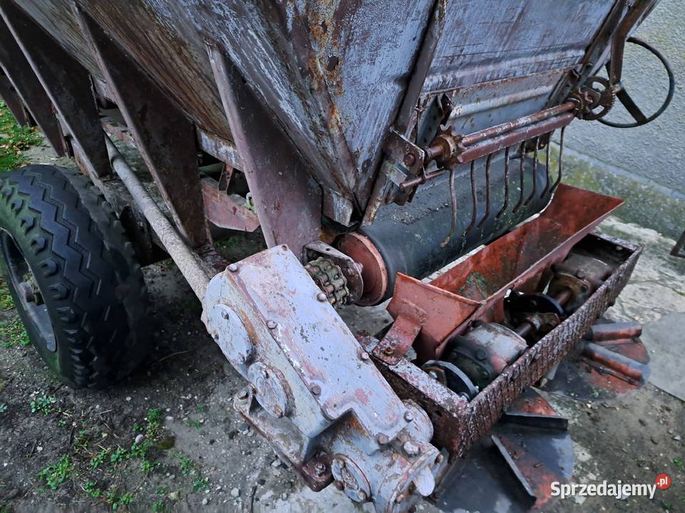Rozsiewacz wapna RCW 3 wielkopolskie Krzymów sprzedam