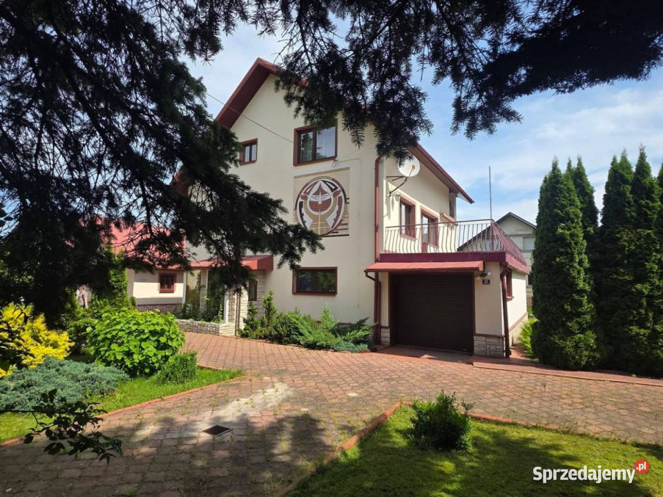 Dom wolnostojący Besko 180m2 180m2 sprzedam