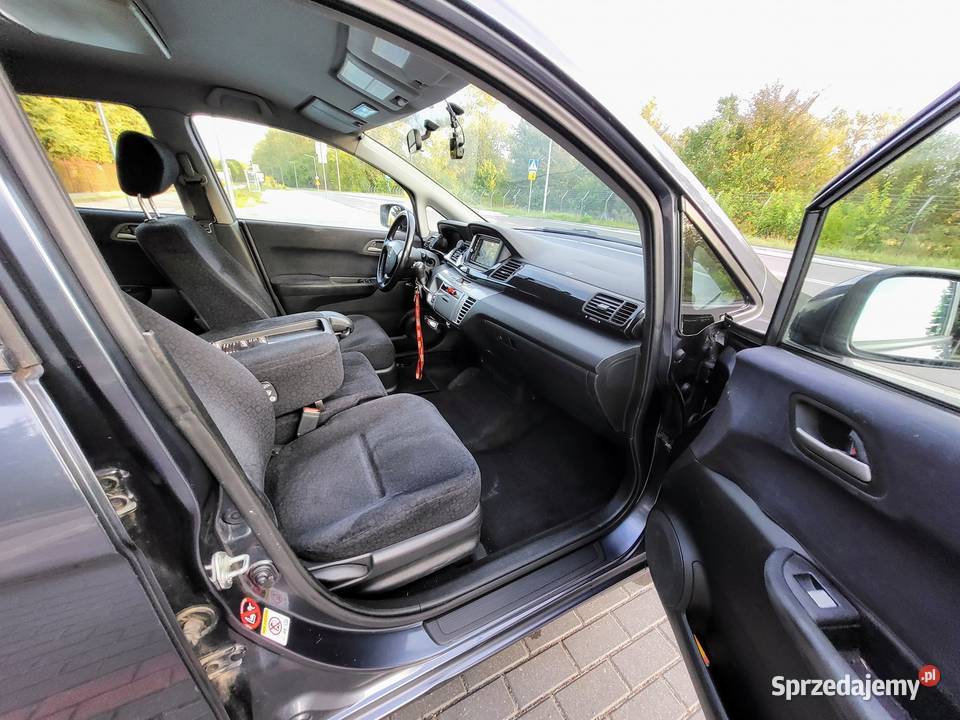 Honda FRV 17 benzyna dużo multimediów rodziny wielofunkcyjna kierownica FR-V Koszalin sprzedam