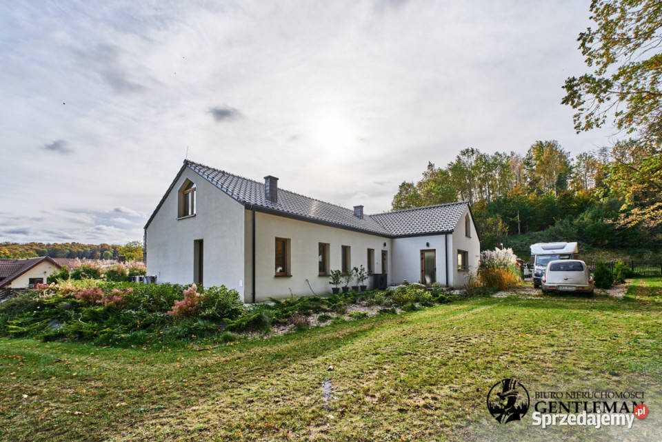 sprzedaży domu wolnostojącego Kostkowo 250m2