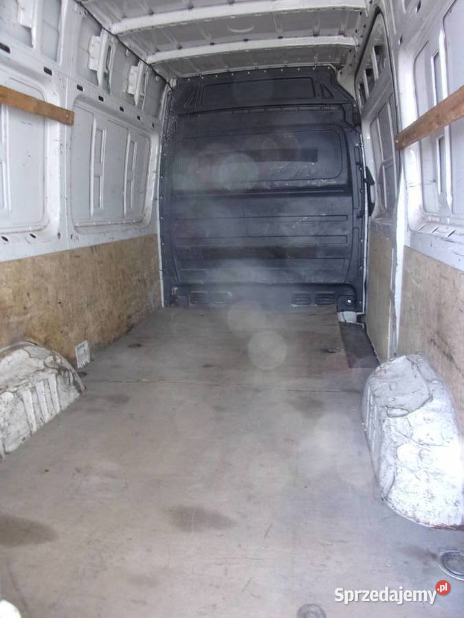 Samochód dostawczociężarowy Volkswagen CRAFTER w diesel Motoryzacja