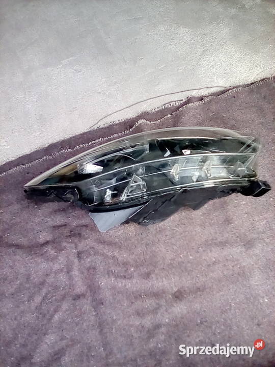 Lampa przednia prawa Renault oryginalna lampy przednie dolnośląskie Chocianów