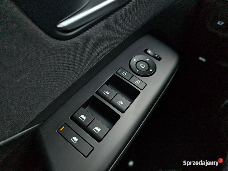 Hyundai Kona 16 TGDI 7DCT 2WD 150 Executive Tech czarny Piotrków Trybunalski