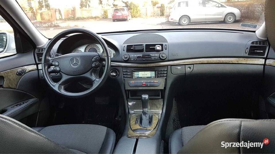 MercedesBenz E200 Kompressor LIFT Automat 2007 MP3 Warszawa