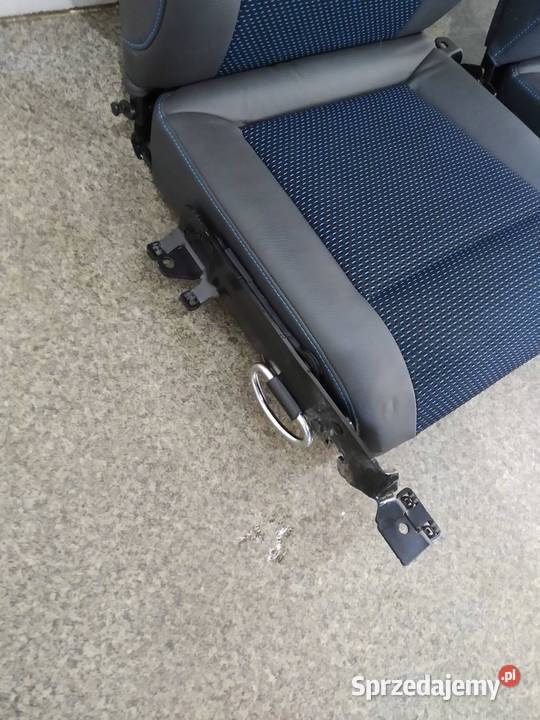 FOTELE III RZĄD TYŁ PRAWY LEWY OPC PÓŁSKÓRA B świętokrzyskie