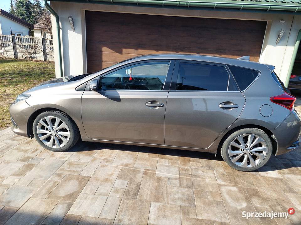 Toyota Auris Wołomin