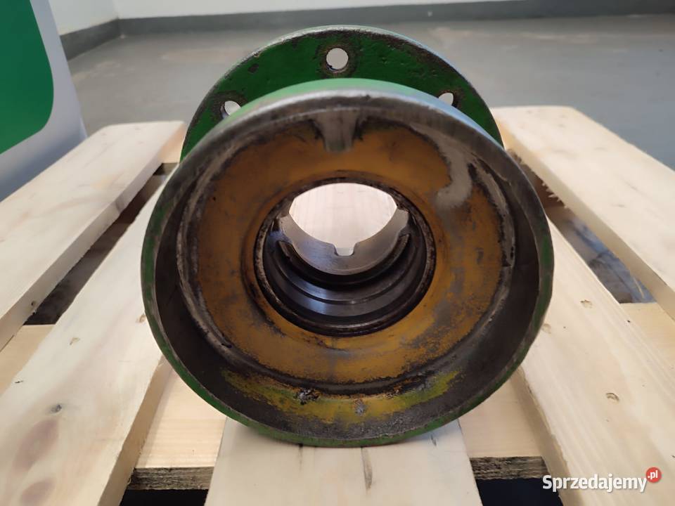 Obudowa łożyska R97543 John Deere 7700 sprzedam