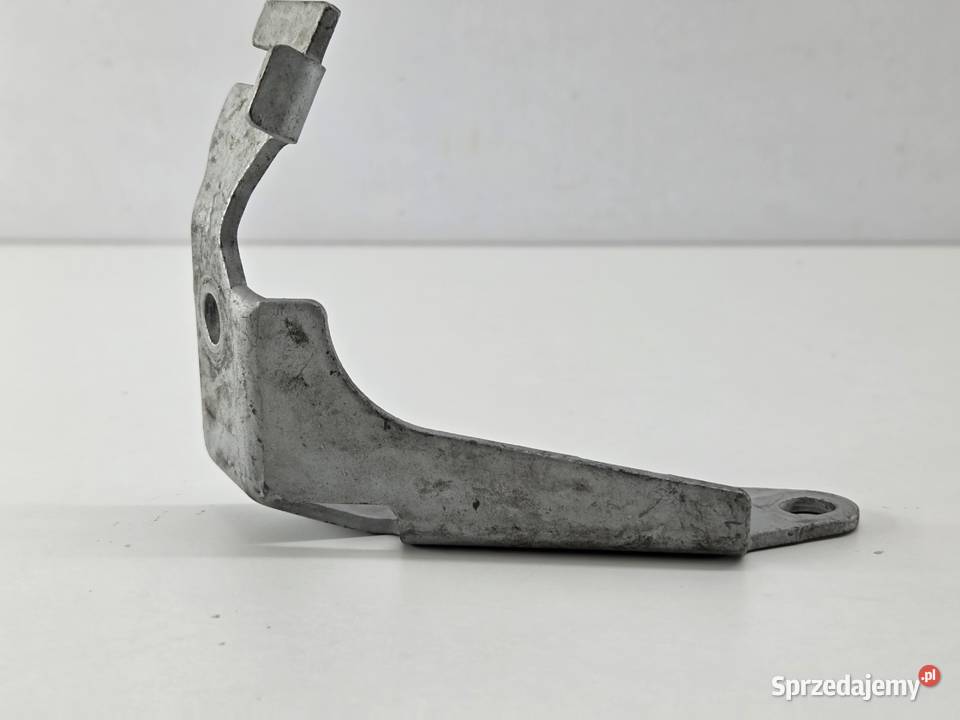 BMW E81 E87 E90 Wspornik kompresora 7566125