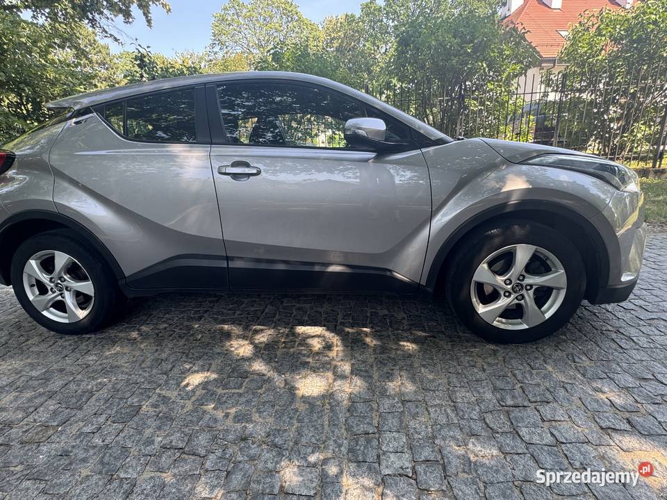Toyota CHR Salon