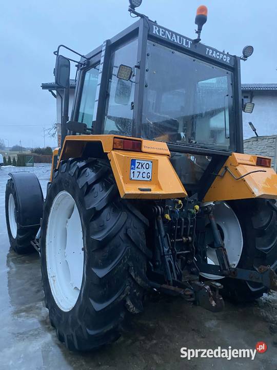 Ciągnik Renault 11054