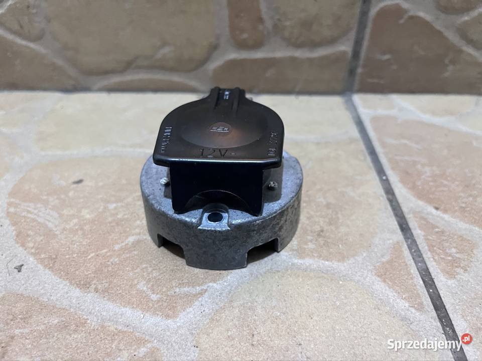Gniazdo przyczepy Simson S51 SR50 12V org DDR Cierpice sprzedam