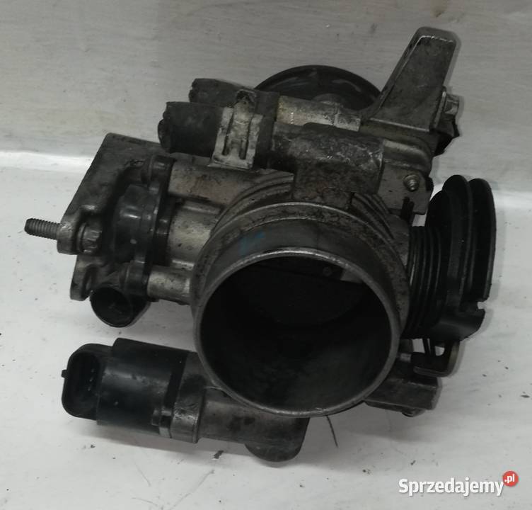 Przepustnica Opel 14 B 16 B 90501011 osobowe Suchedniów sprzedam