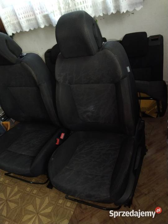 fotele kanapa peugeot 3008 2010r