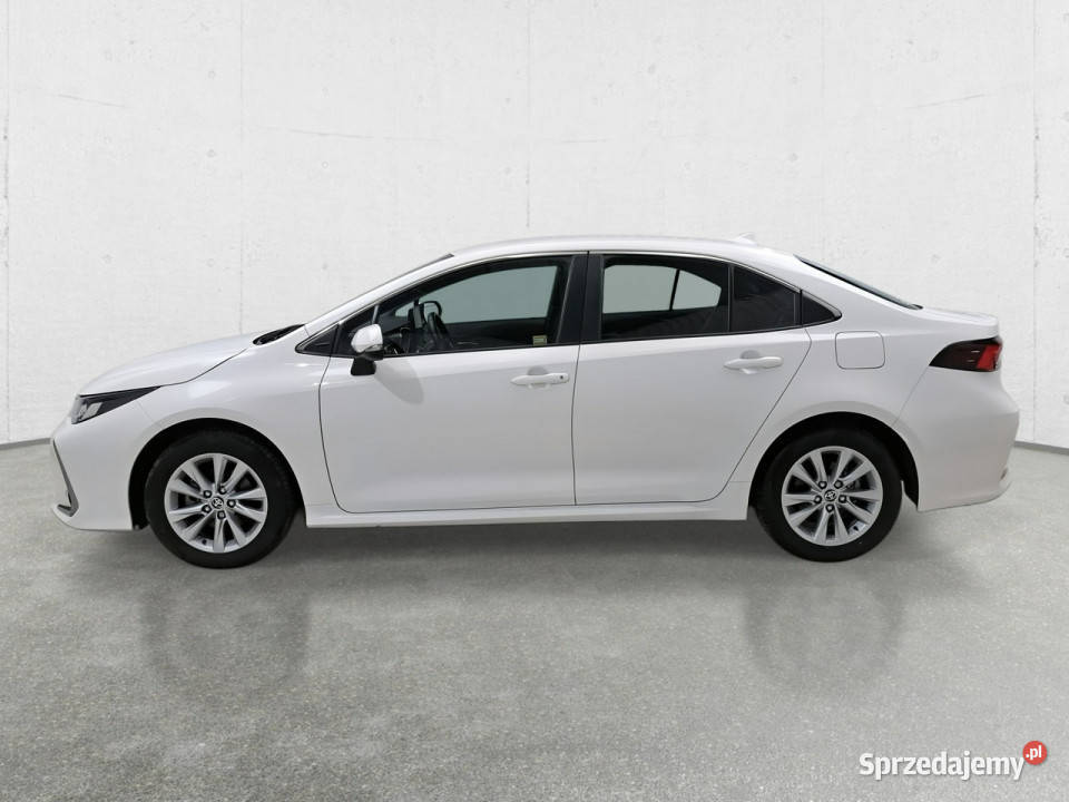 Toyota Corolla Seria E16 2012