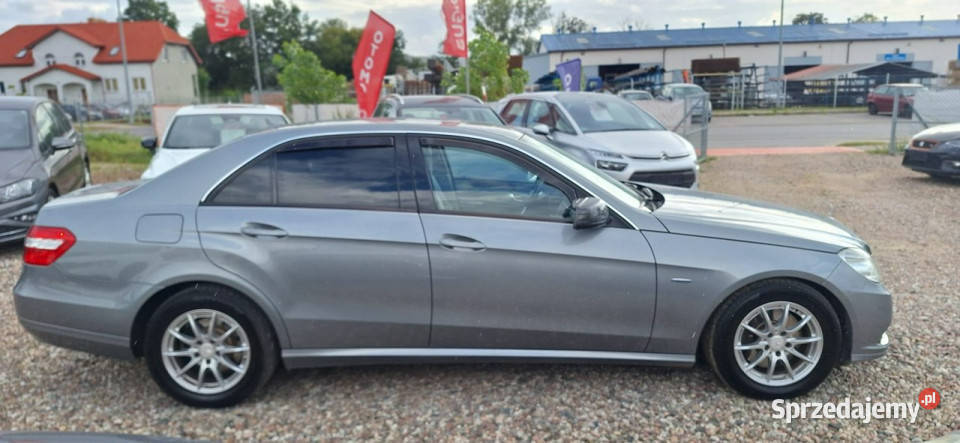 Mercedes E 250 automat bixsenon super stan salon ASR (kontrola trakcji) Lębork