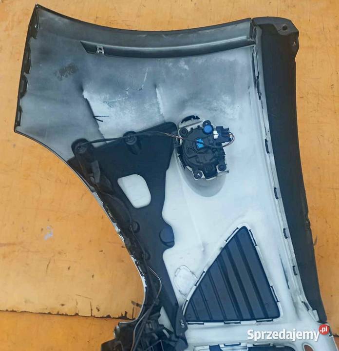 FORD FOCUS MK3 KOMBI 2014 RP ZDERZAK PRZÓD Radom sprzedam