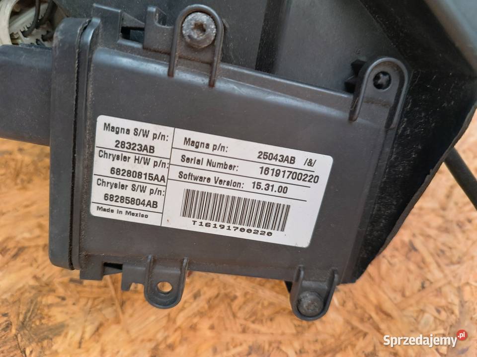 SOCZEWKA LAMPY PRAWY PRZÓD 28323AB 68280815AA Nowy Tomyśl