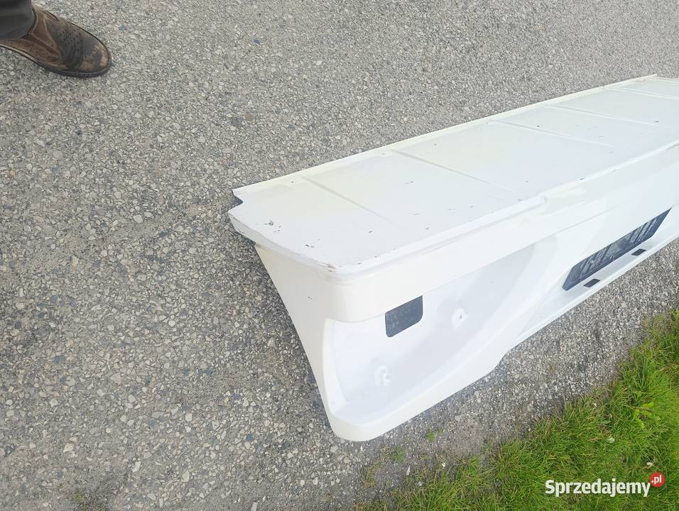 Zderzak przyczepy kempingowej Fendt Saphir 420 Odrowążek