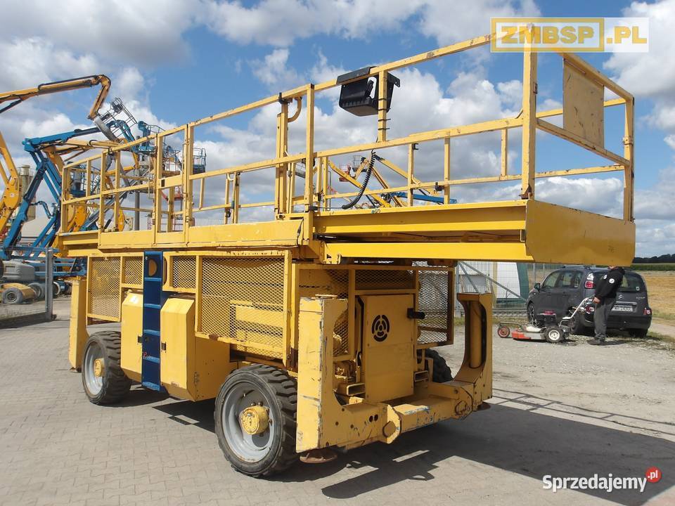 Podnośnik nożycowy spalinowy 4x4 Genie GS4390 RT Pleszew